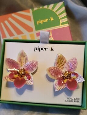 PIper K Orchid Floral Statement Earrings - Pink BNIB TL